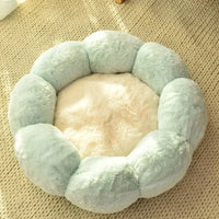 Comfortable Sleep Pet Bed Unique Flower-Shaped for Indoor and Outdoor Use Dog Mat Dog Beds for Large Dogs, Suitable For Winter